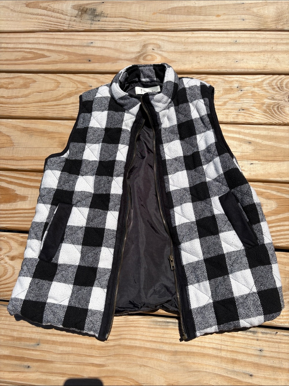 Women’s  Black & White Buffalo Check Vest